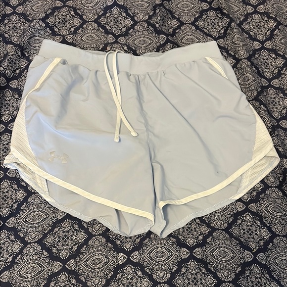 Under Armour Gray Athletic Shorts Elastic Waistband - Picture 1 of 3